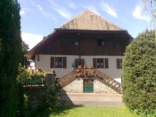 La Ferme d'Agathe : Bed and Breakfast near Villard-Léger
