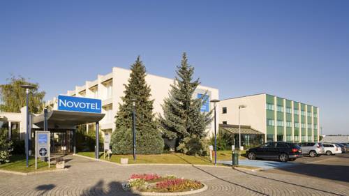 Novotel Chartres : Hotel near Saint-Prest