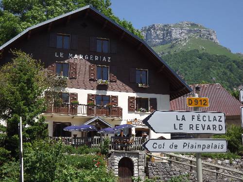 Bar Hotel Restaurant le Margeriaz : Hotel near Le Châtelard