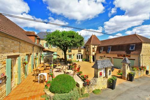 Hotel Restaurant Coulier : Hotel near Salignac-Eyvigues