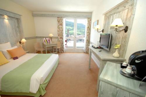 Mercure Millau : Hotel near Saint-Laurent-de-Lévézou