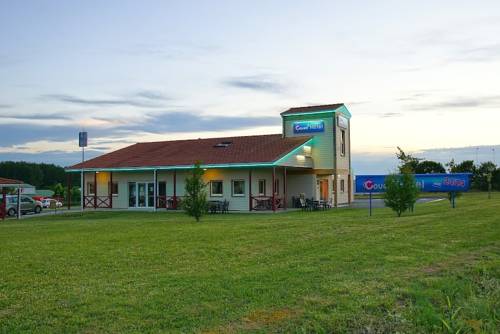 Couett'Hotel Saint Jean d'Angély : Hotel near Romazières