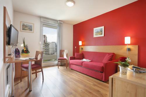 Séjours & Affaires Grenoble Marie Curie : Guest accommodation near Grenoble