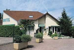 Citotel Les Epingliers : Hotel near Courtaoult