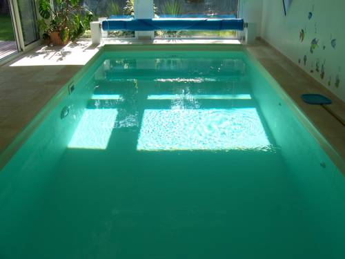 Piscine et golf : Bed and Breakfast near Plouray