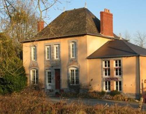 La Chaussee d'Olivet : Bed and Breakfast near Saint-Poix