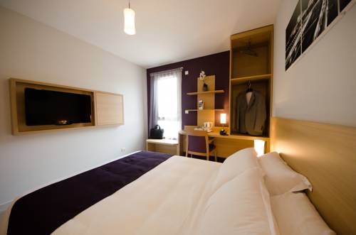 Comfort Suites Lyon Est Eurexpo : Hotel near Vénissieux