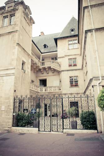 Hotel D'haussonville : Hotel near Belleau