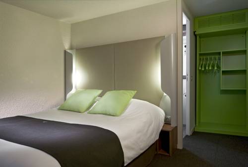Campanile Saint Quentin : Hotel near Contescourt