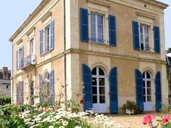 Logis Le Parc Hotel : Hotel near Saint-Michel-de-Feins