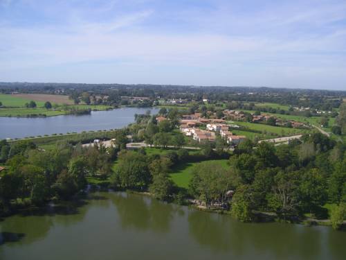 Residence Les Maisons du Lac : Guest accommodation near Cheffois