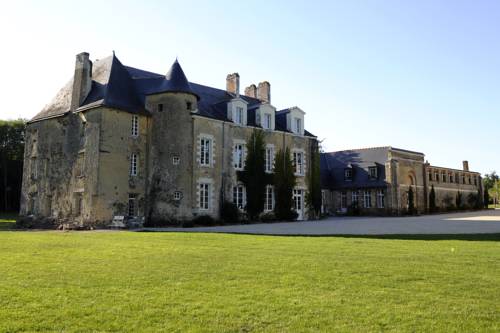 Le Manoir de la Jahotiere : Hotel near Soudan