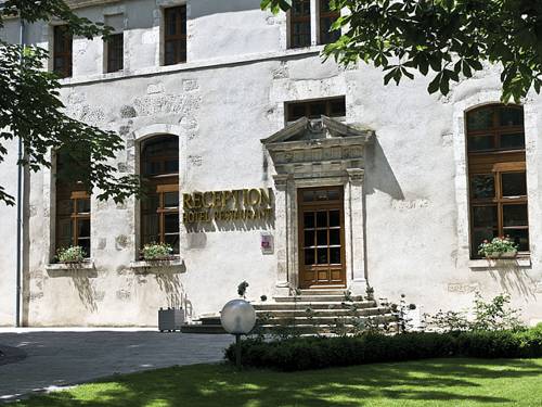 Hotel De Bourbon Grand Hotel Mercure Bourges : Hotel near Nohant-en-Goût