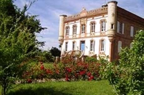 Château Lagaillarde : Bed and Breakfast near Aucamville