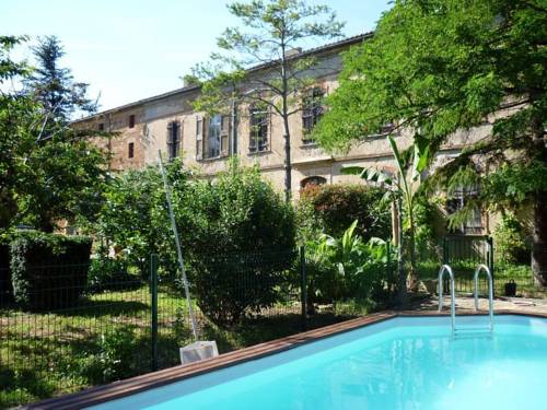 Château de Vallègue : Bed and Breakfast near Renneville