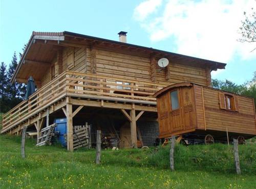 Chambres d'Hôtes L'Isba : Bed and Breakfast near Le Cergne