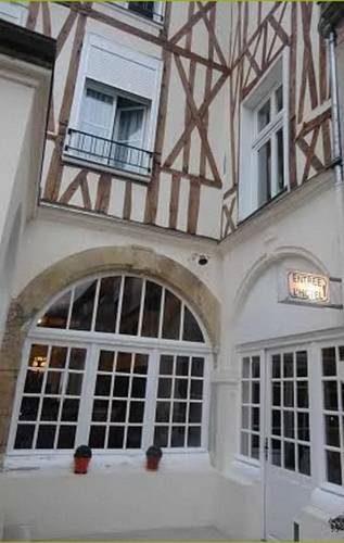 Hôtel Pasteur : Hotel near Livry-Louvercy
