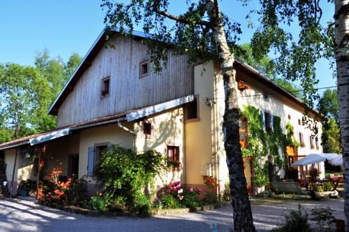 Ferme Auberge La Charriole : Guest accommodation near Vervezelle