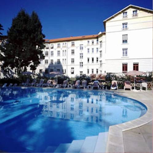 Les Loges Du Parc & Spa : Hotel near Mérigny