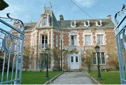 Le Temps d'un Rêve : Bed and Breakfast near Villers-Tournelle