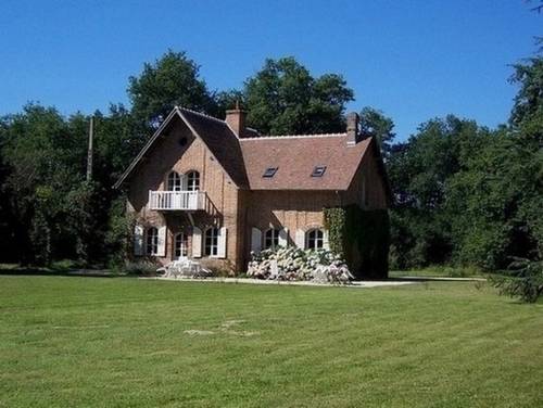 Chalet de Villebourgeon : Bed and Breakfast near Vernou-en-Sologne