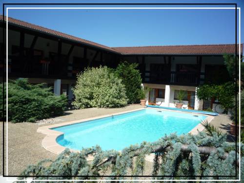 La Vieille Ferme : Hotel near Brognard