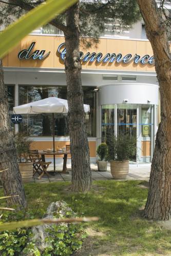 Logis Hotel Du Commerce : Hotel near Escanecrabe