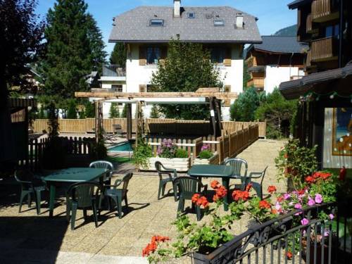 Chalet Residence Les 7 Monts : Resort near Samoëns