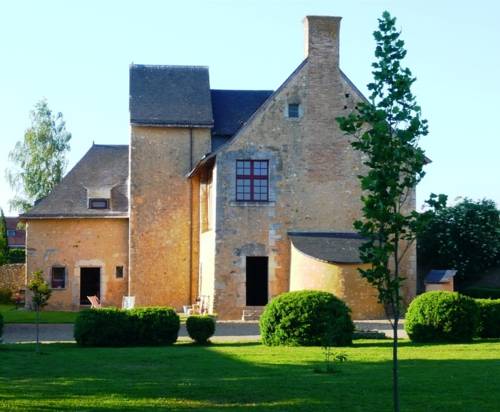 La Croix Verte : Bed and Breakfast near Mézeray