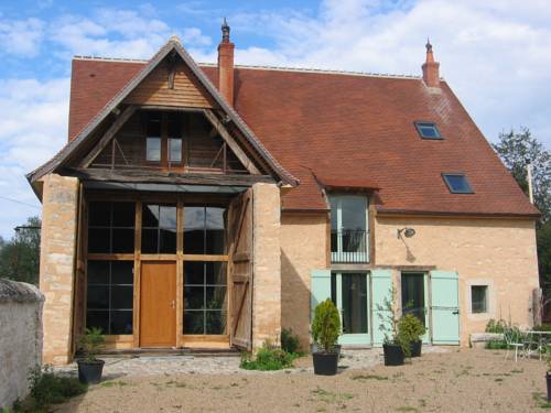 Chambres d'hôtes L'Ange Blanc : Bed and Breakfast near Sainte-Fauste