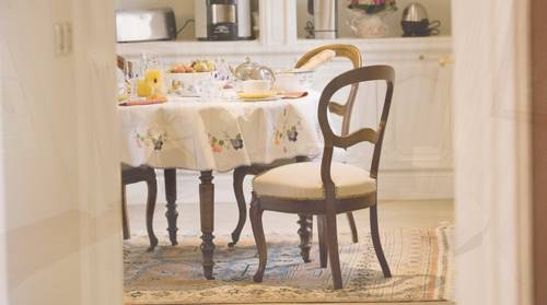 Château de Bellevue : Bed and Breakfast near Châtillon-sur-Chalaronne