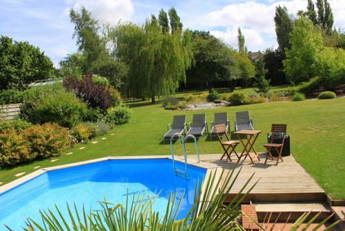 Au 21 : Bed and Breakfast near Haute-Avesnes