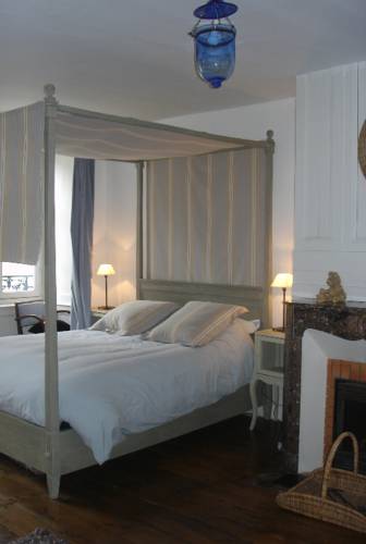 Les Chambres de Lourmel : Bed and Breakfast near Plouray
