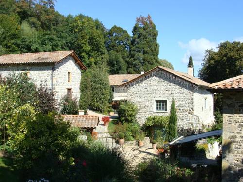 Maison d'hôtes Hameau D'Amignié : Bed and Breakfast near Le Cergne