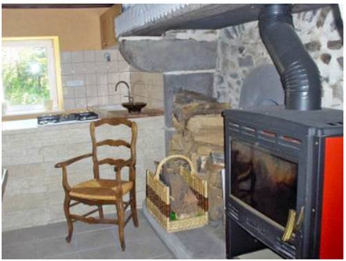 Maison O' Petit Bonheur : Guest accommodation near Condat-en-Combraille