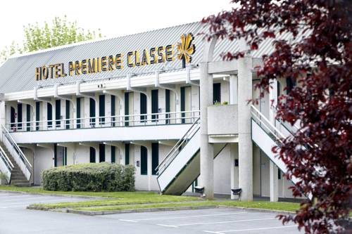 Premiere Classe St Quentin : Hotel near Contescourt