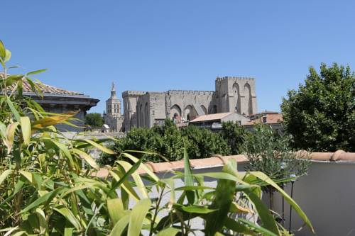 Hôtel de l'Horloge : Hotel near Avignon