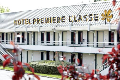 Premiere Classe Saumur : Hotel near La Breille-les-Pins