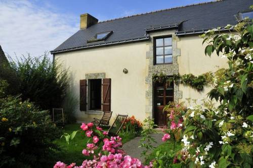 Chambre d'hotes Au Vieux Moulin : Bed and Breakfast near Plouray