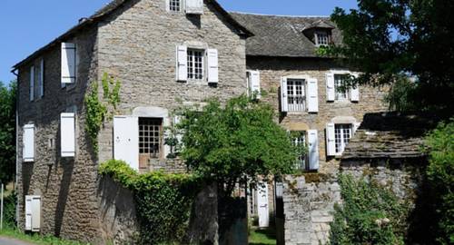 Maison d'hôtes La Singulière : Bed and Breakfast near La Canourgue