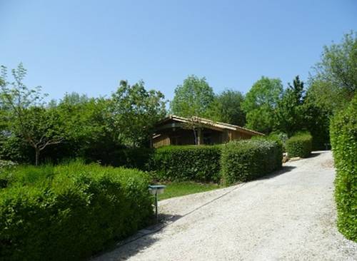 Camping Pré-Fixe : Guest accommodation near Escanecrabe