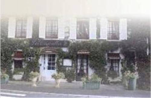 Hotel Restaurant Les Crapouilles : Hotel near Hartennes-et-Taux