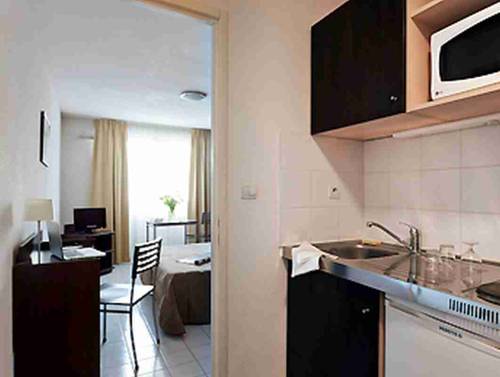 Adagio Access Besançon La City : Residence near Renédale
