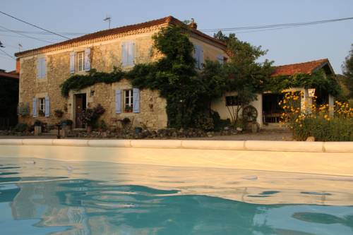 Chambres d'Hôtes Hameau de Lalanne : Bed and Breakfast near Préchac
