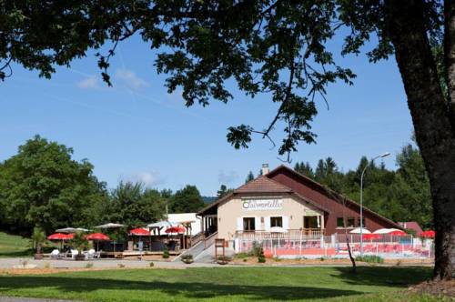 Les Clairmontelles : Bed and Breakfast near Thoirette