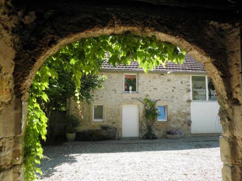Domaine du Moulin de l'Etang : Bed and Breakfast near Hartennes-et-Taux