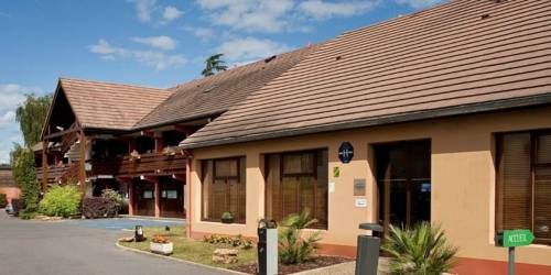 Campanile Lille - Seclin : Hotel near Mérignies