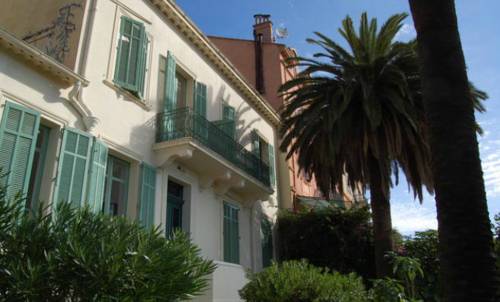 Les Palmiers : Hotel near Alpes-Maritimes