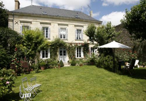 Les Basses Fontaines : Bed and Breakfast near Trémont