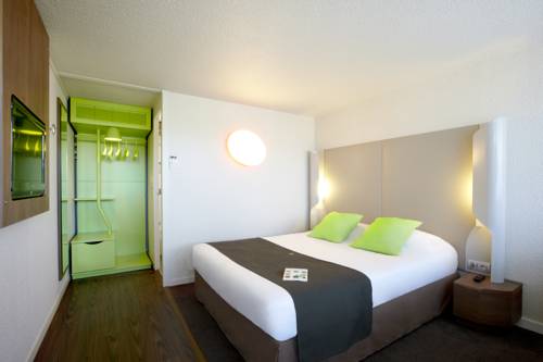 Campanile Chartres : Hotel near Saint-Prest